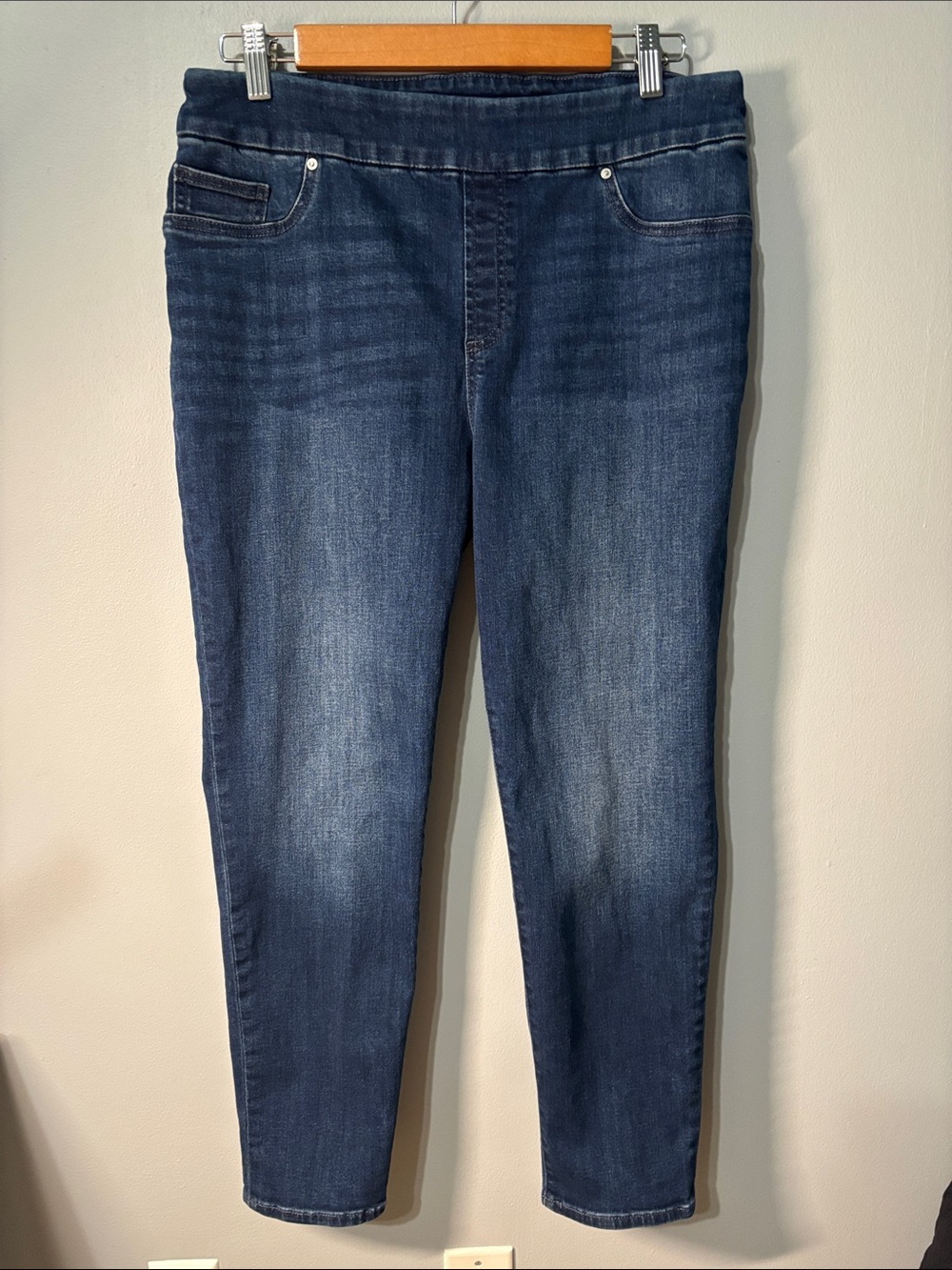 Chico's jeggings jeans women’s size 10 Dark Blue Pull-On Skinny ankle Jegging